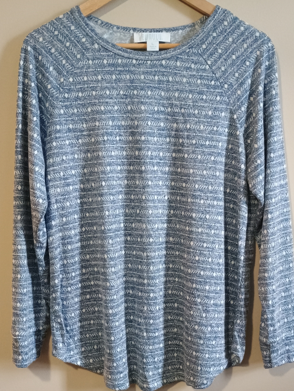 Bunulu Blue Geometric Chevron Raglan Long Sleeve Knit Top Size Large